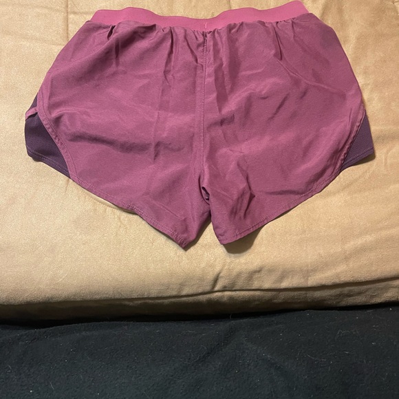 Under armor shorts - Picture 10 of 12